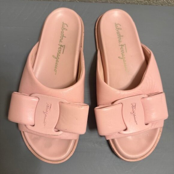 Salvator Ferragamo Viva Bow  Slides - Picture 1 of 3